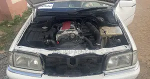 Mercedes-Benz C180 2025 White