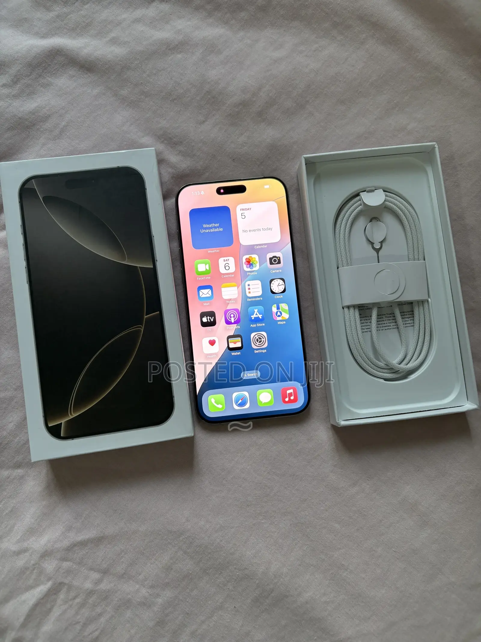 New Apple iPhone 16 Pro Max 256 GB Silver