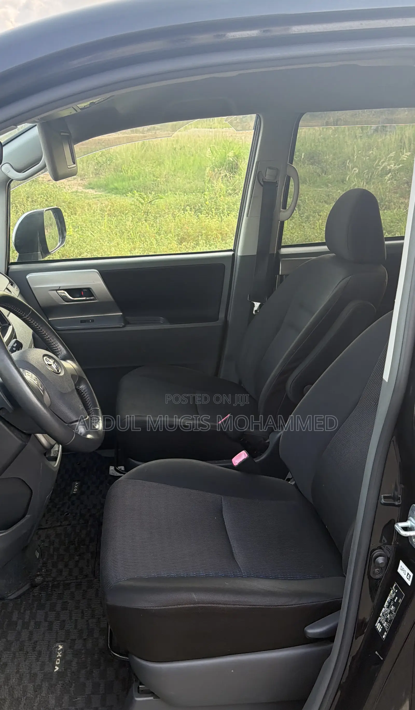 Toyota Voxy 2010 Black