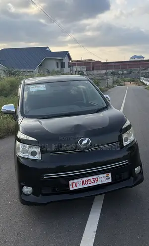 Toyota Voxy 2010 Black