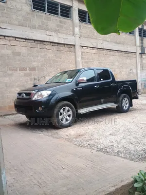 Toyota Hilux 2011 Black