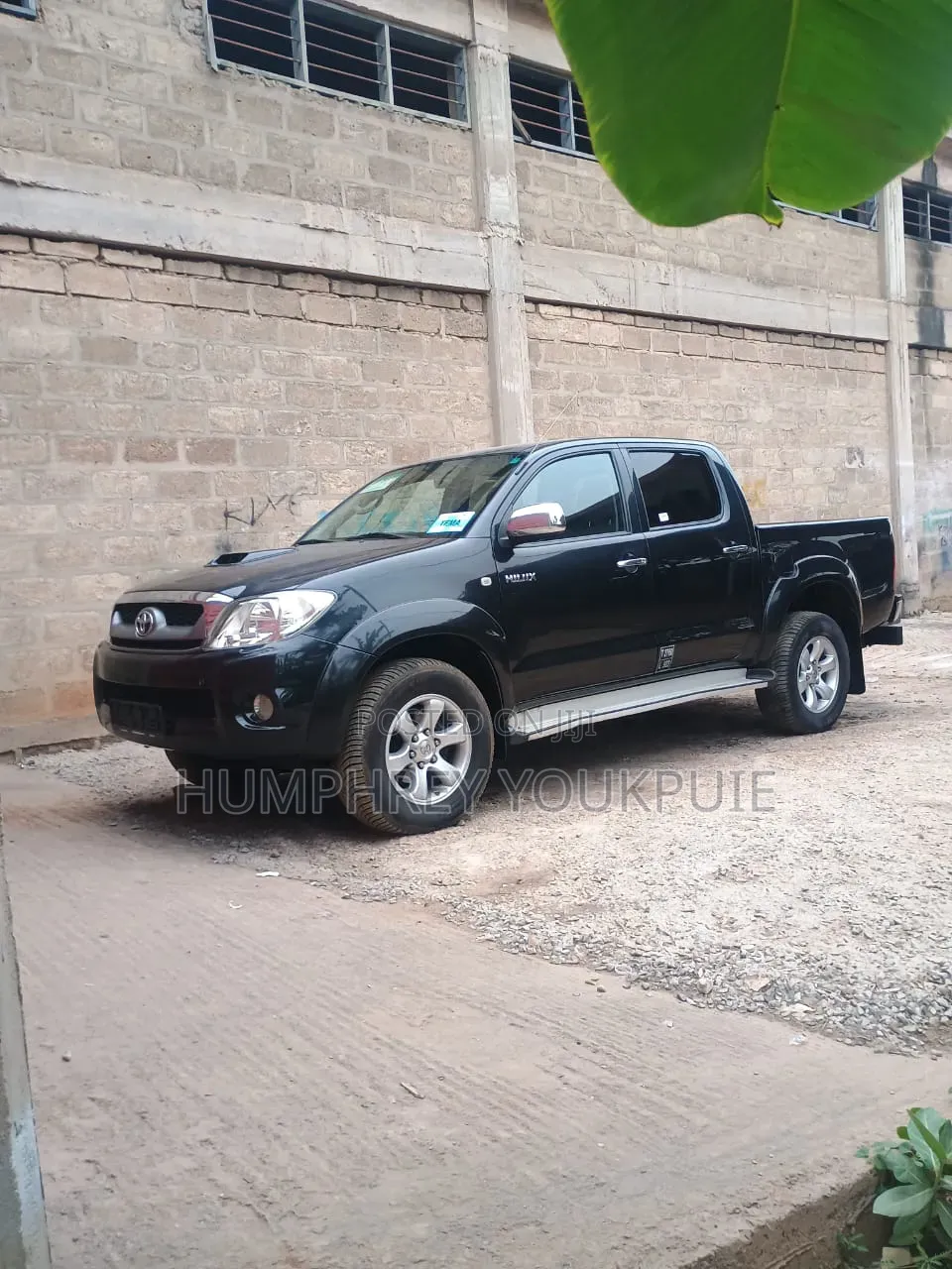 Toyota Hilux 2011 Black