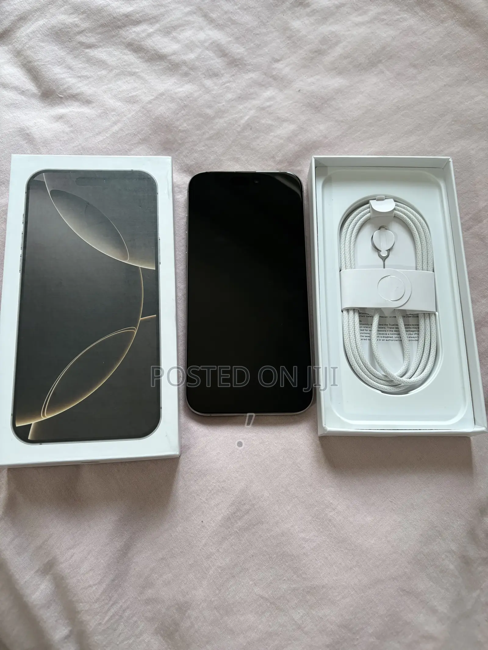 New Apple iPhone 16 Pro Max 256 GB Silver