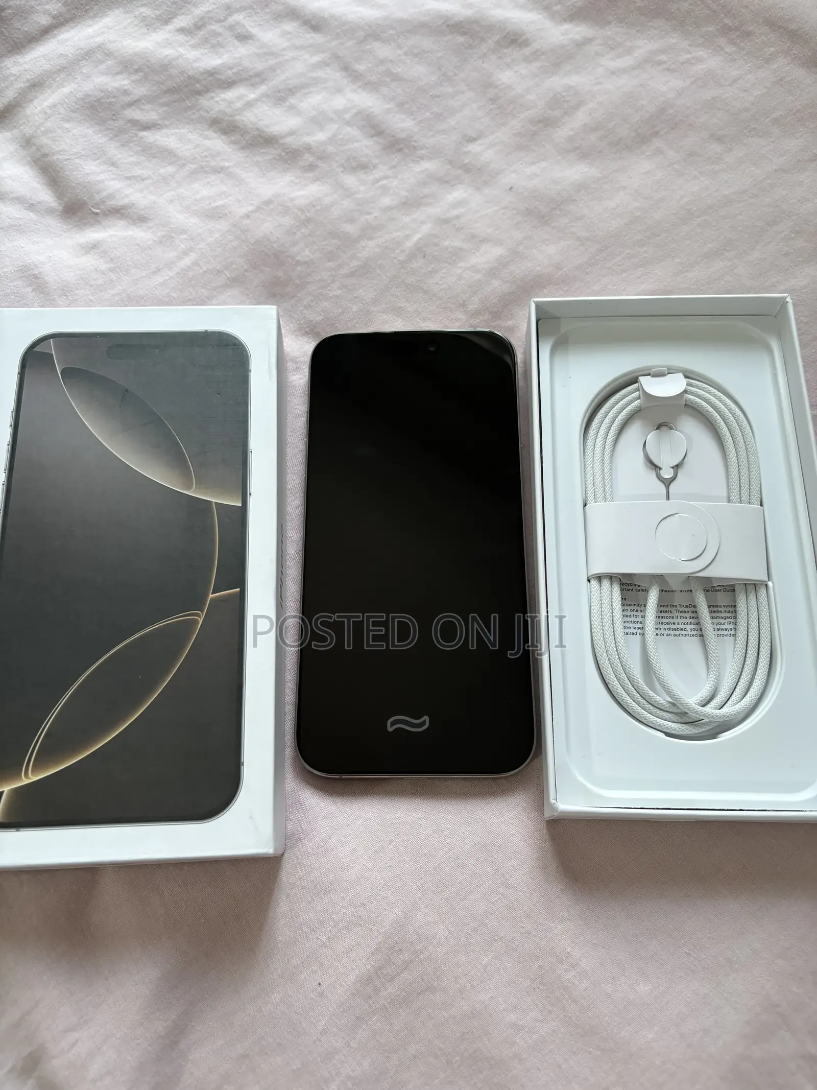 New Apple iPhone 16 Pro Max 256 GB Silver