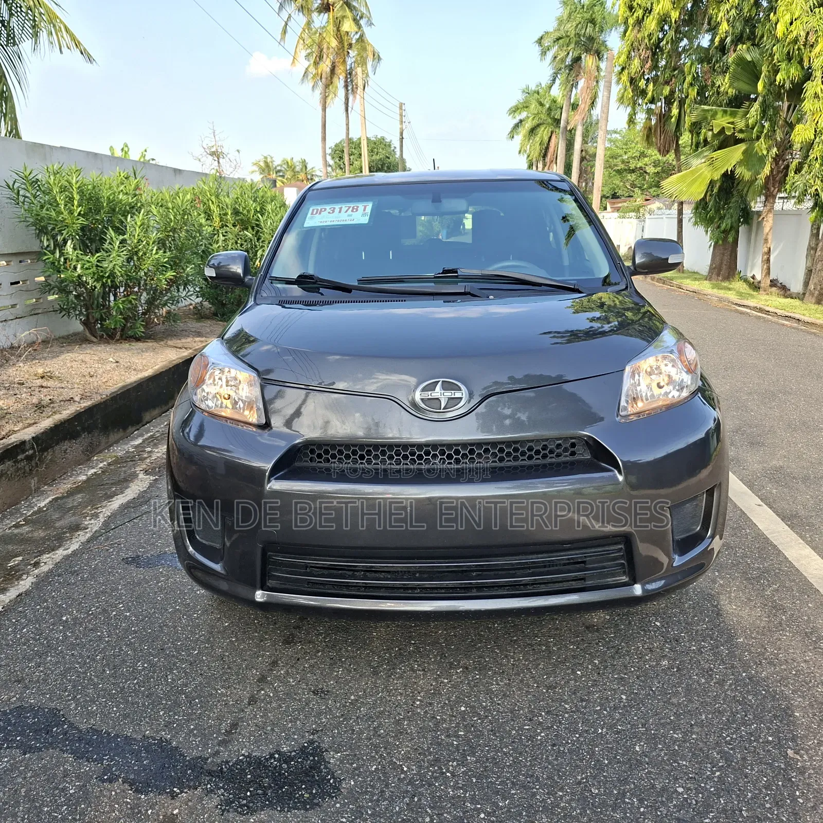 Scion xD Base 2012 Gray