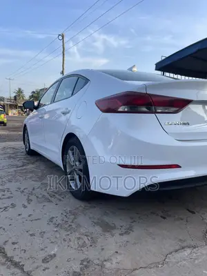 Hyundai Elantra SE 2018 White