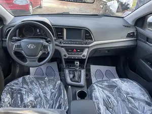 Hyundai Elantra SE 2018 White