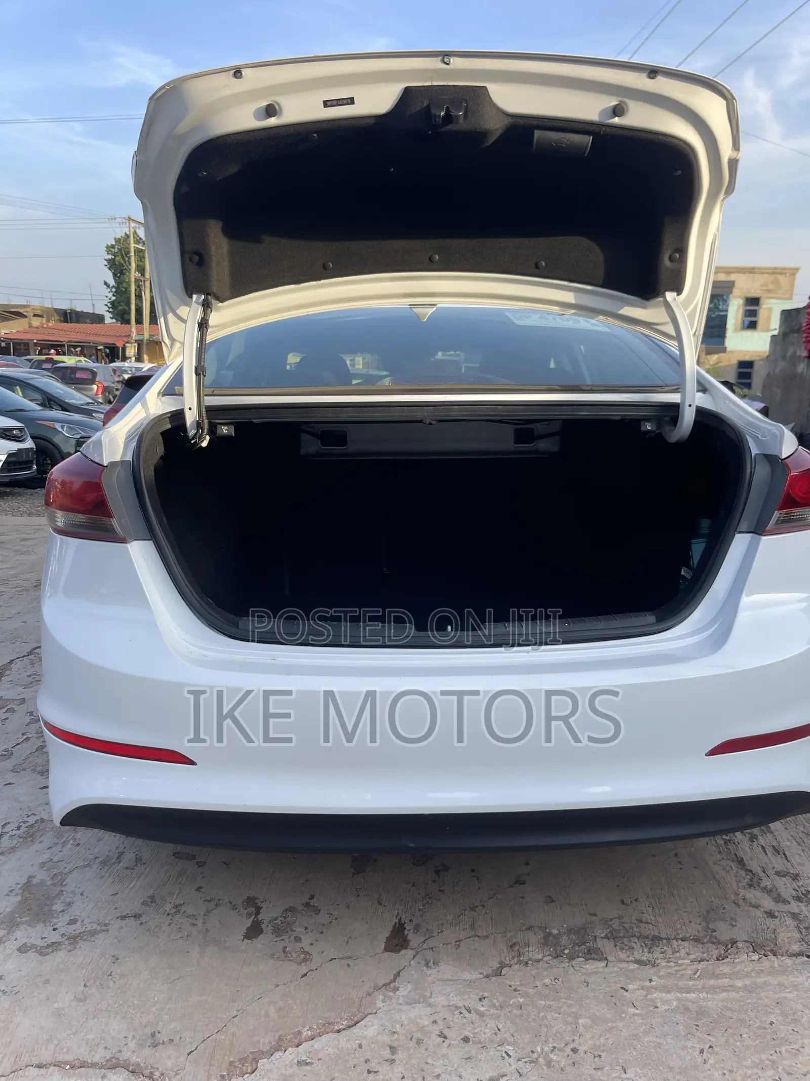 Hyundai Elantra SE 2018 White