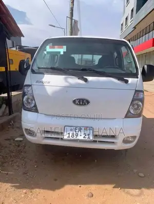 Kia Bong 3 2012 White