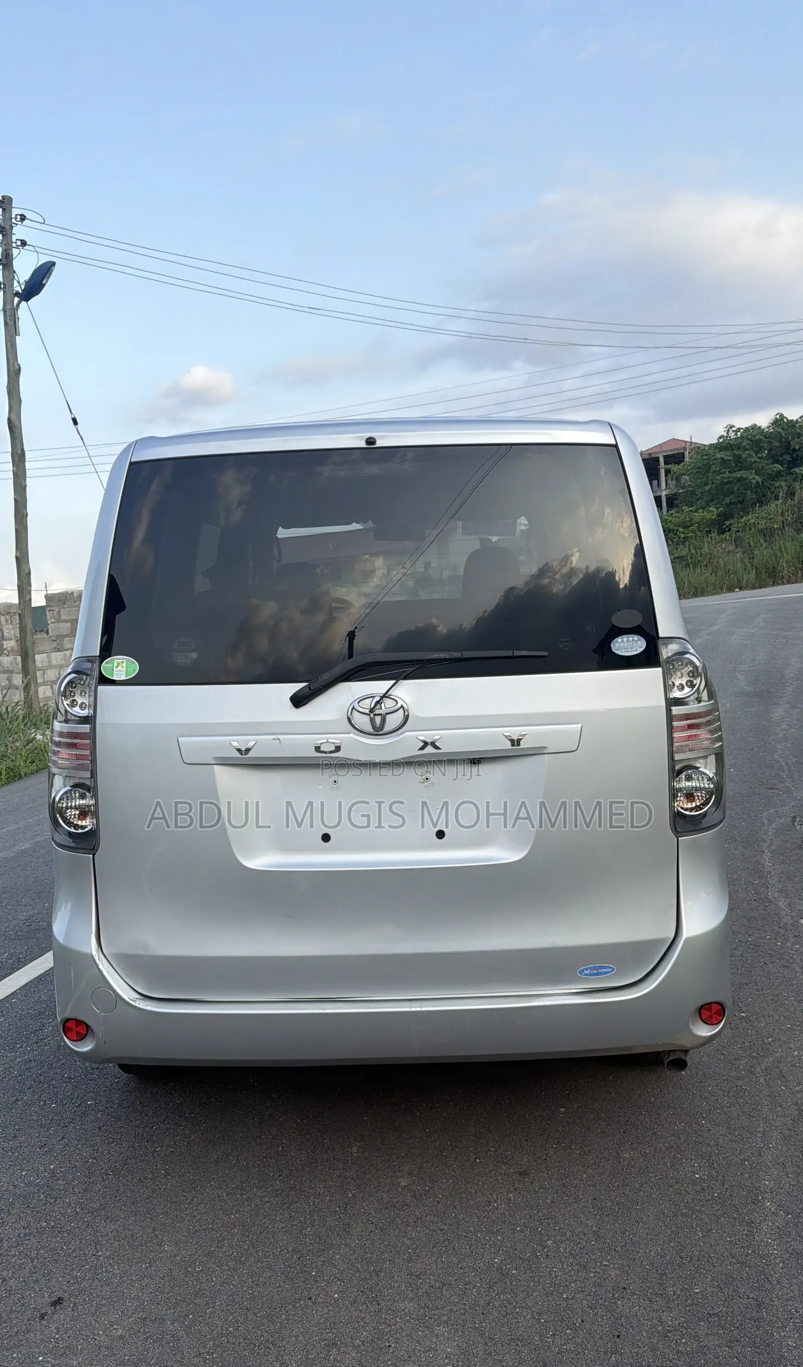 Toyota Voxy 2009 Silver