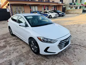 Hyundai Elantra SE 2018 White