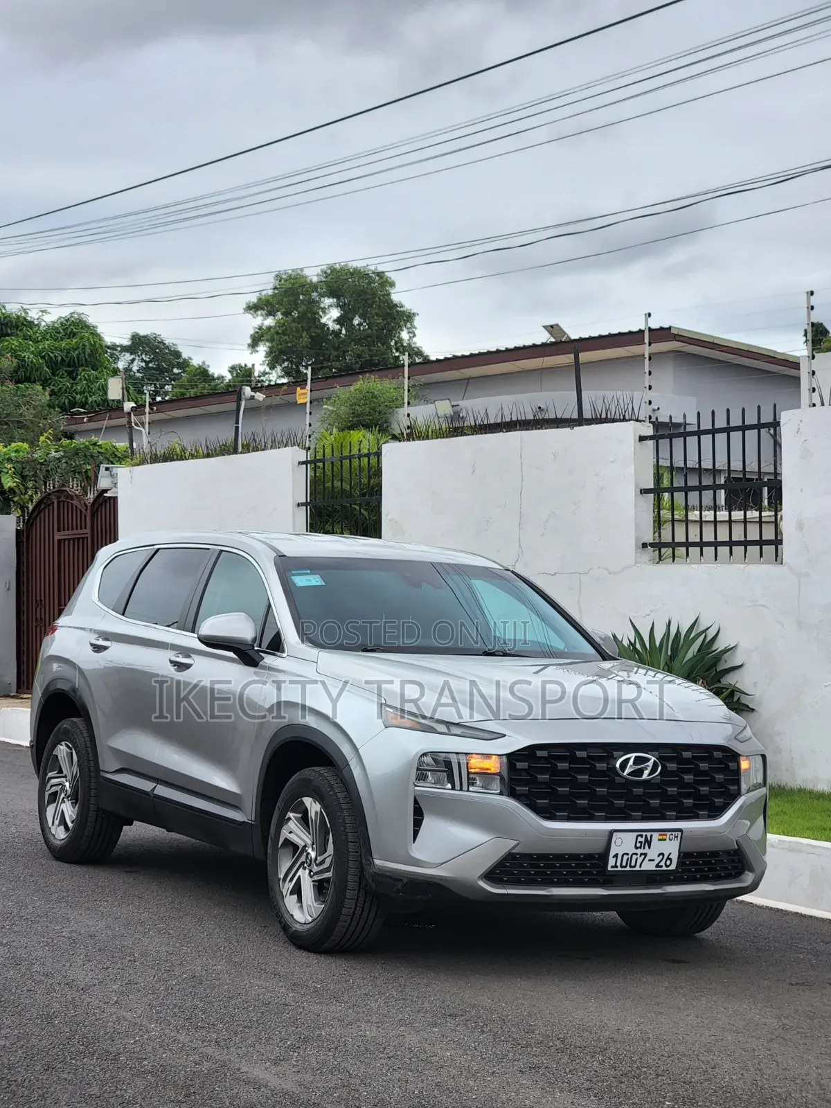 Hyundai Santa Fe SE 2021 Silver