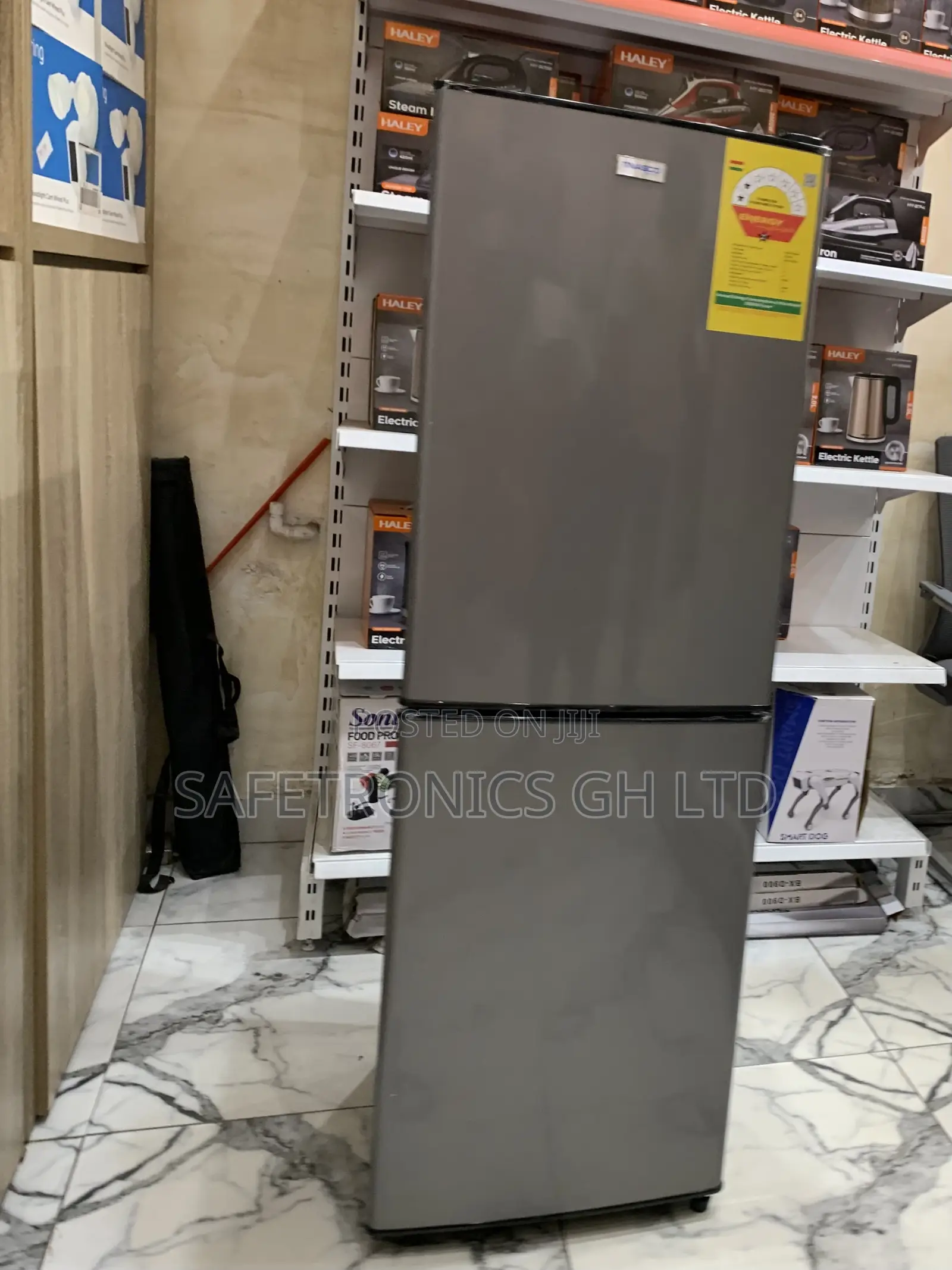 Lovely Design Nasco Nasd2-20fl Is a 158-Litre Double-Door Refrigerator