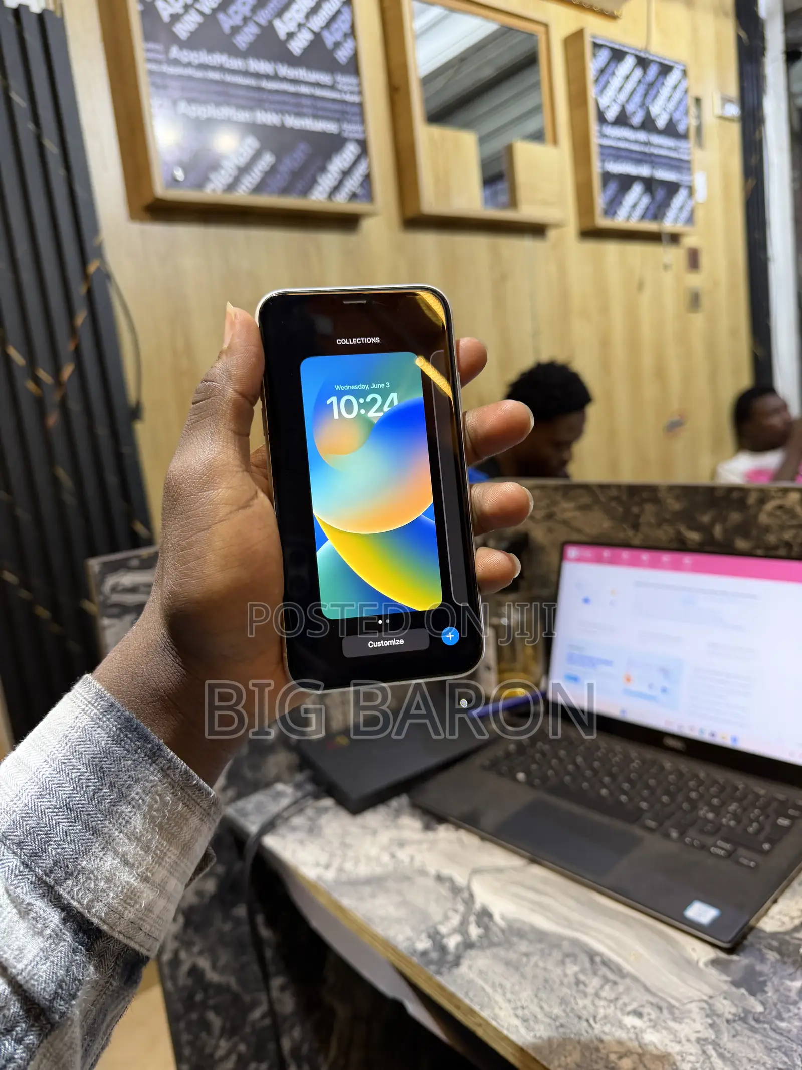 Apple iPhone XR 64 GB White