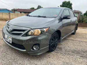 Toyota Corolla 2010 Gray
