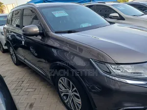 Mitsubishi Outlander 2020 Brown