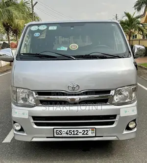 Toyota HiAce 2010 Silver
