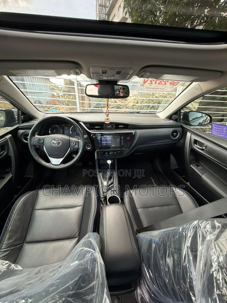 Toyota Corolla XSE (1.8L 4cyl 2A) 2018 Black