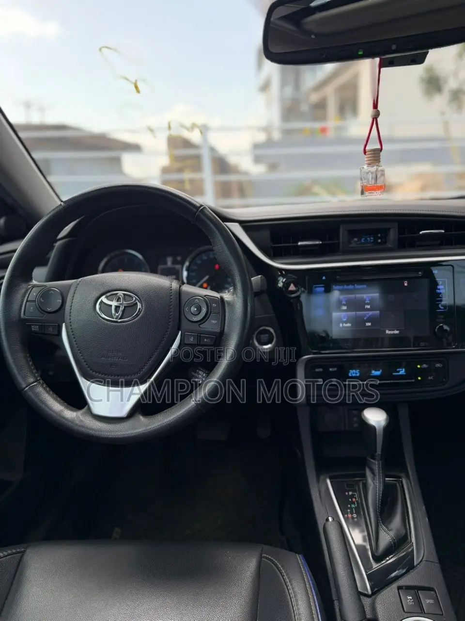 Toyota Corolla XSE (1.8L 4cyl 2A) 2018 Black