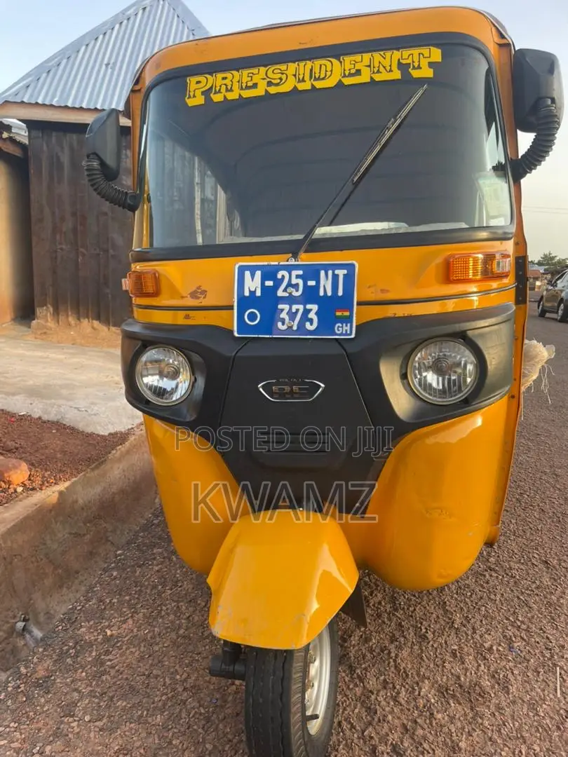Bajaj RE 2025 Yellow