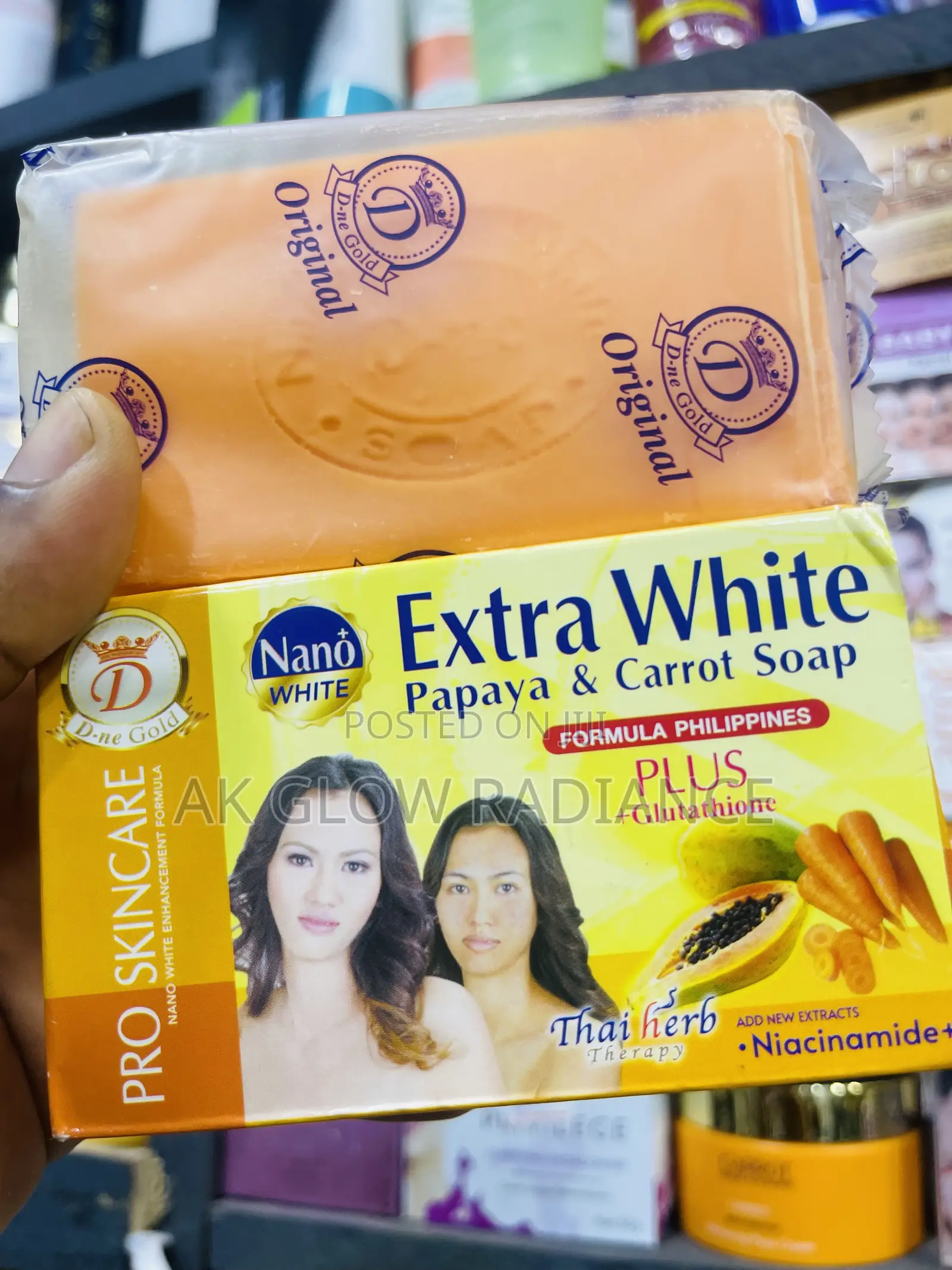 Nano Extra White Papaya Carrot Soap