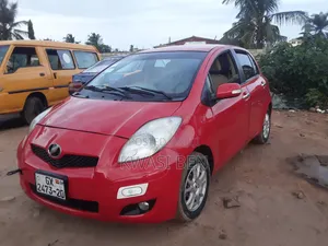 Toyota Vitz 2010 Red