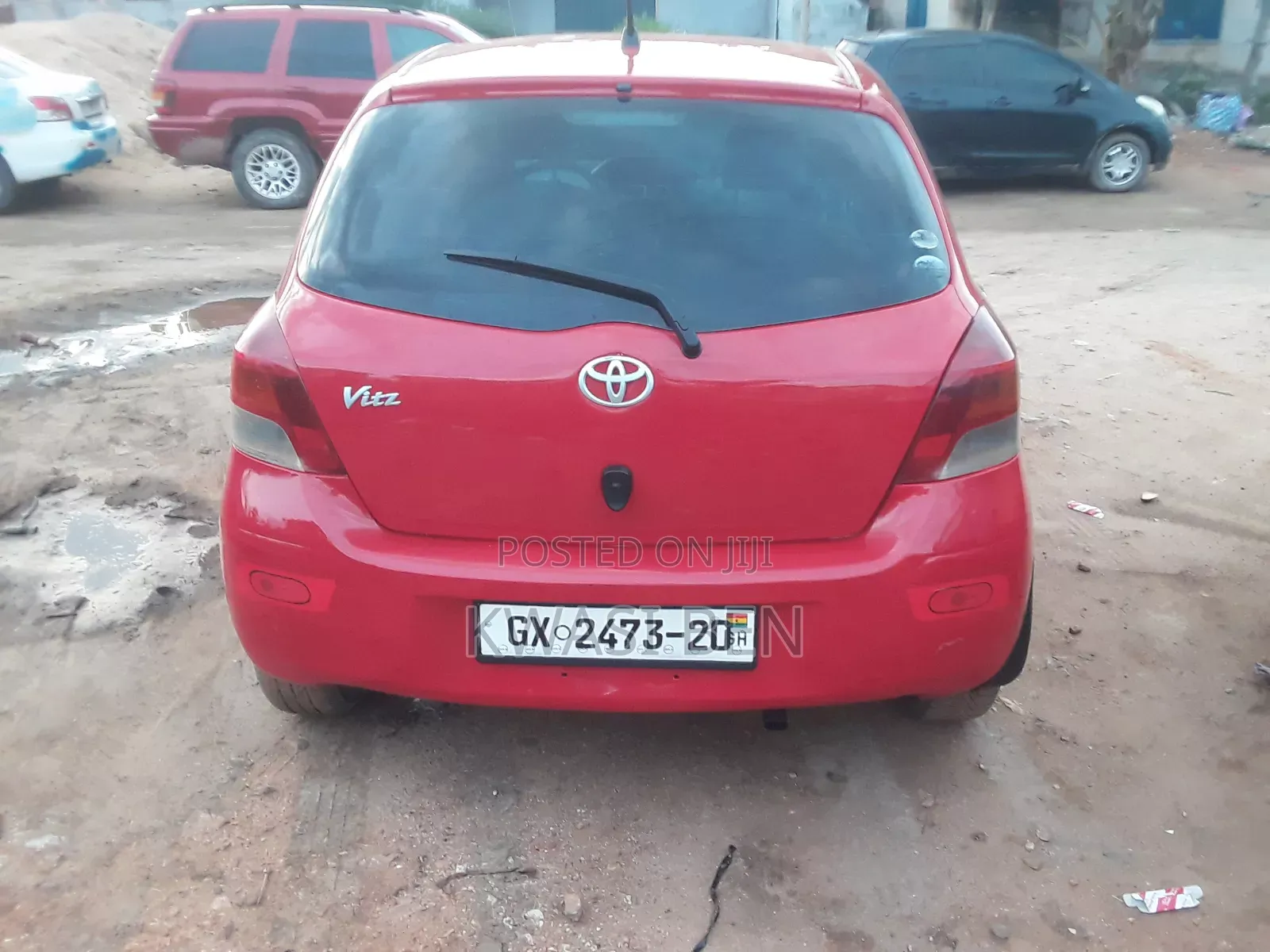 Toyota Vitz 2010 Red