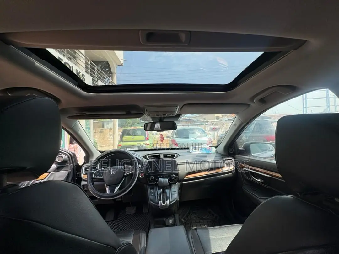 Honda CR-V Touring AWD 2019 Gray