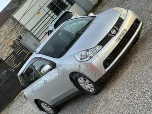 Nissan Wingroad 2015 Silver