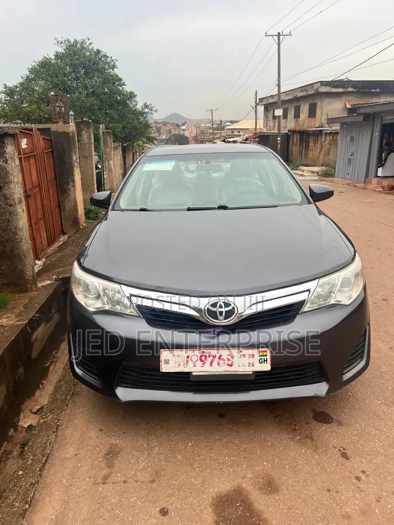 Toyota Camry 2014 Gray