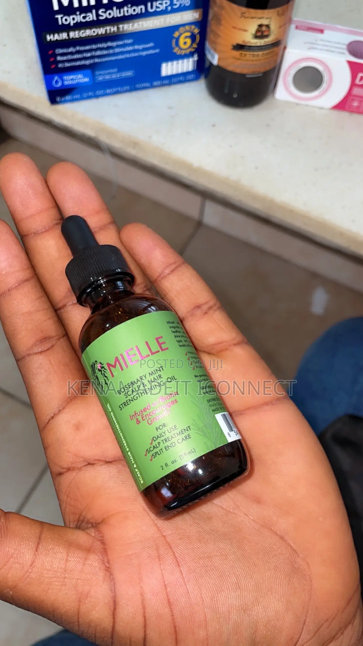 Mielle Rosemary Mint Scalp Hair Strengthening Oil