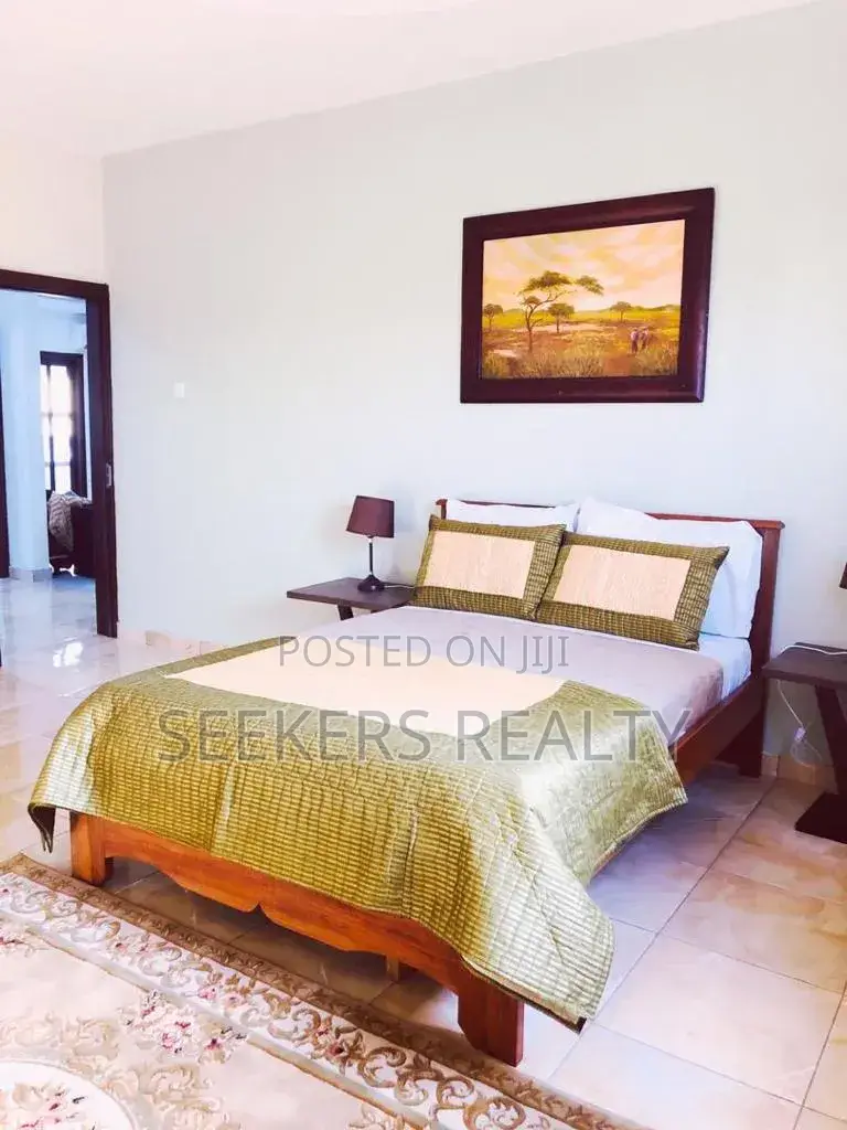 Furnished 3bdrm Apartment in Seekers Realty, Oxford Street for rent