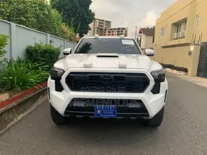 Toyota Tacoma TRD Sport Double Cab 4WD 5.0 ft. SB (Automatic) 2025