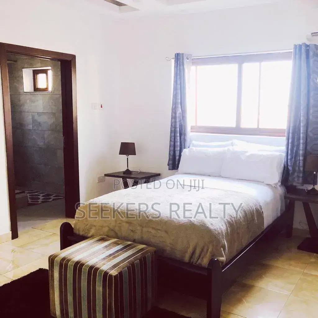Furnished 3bdrm Apartment in Seekers Realty, Oxford Street for rent