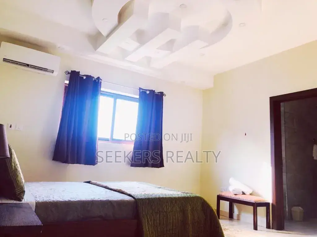 Furnished 3bdrm Apartment in Seekers Realty, Oxford Street for rent