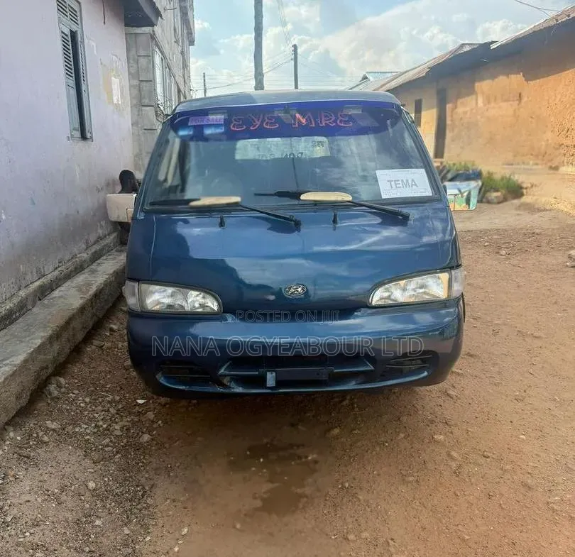 Hyundai H-100 2004 Blue