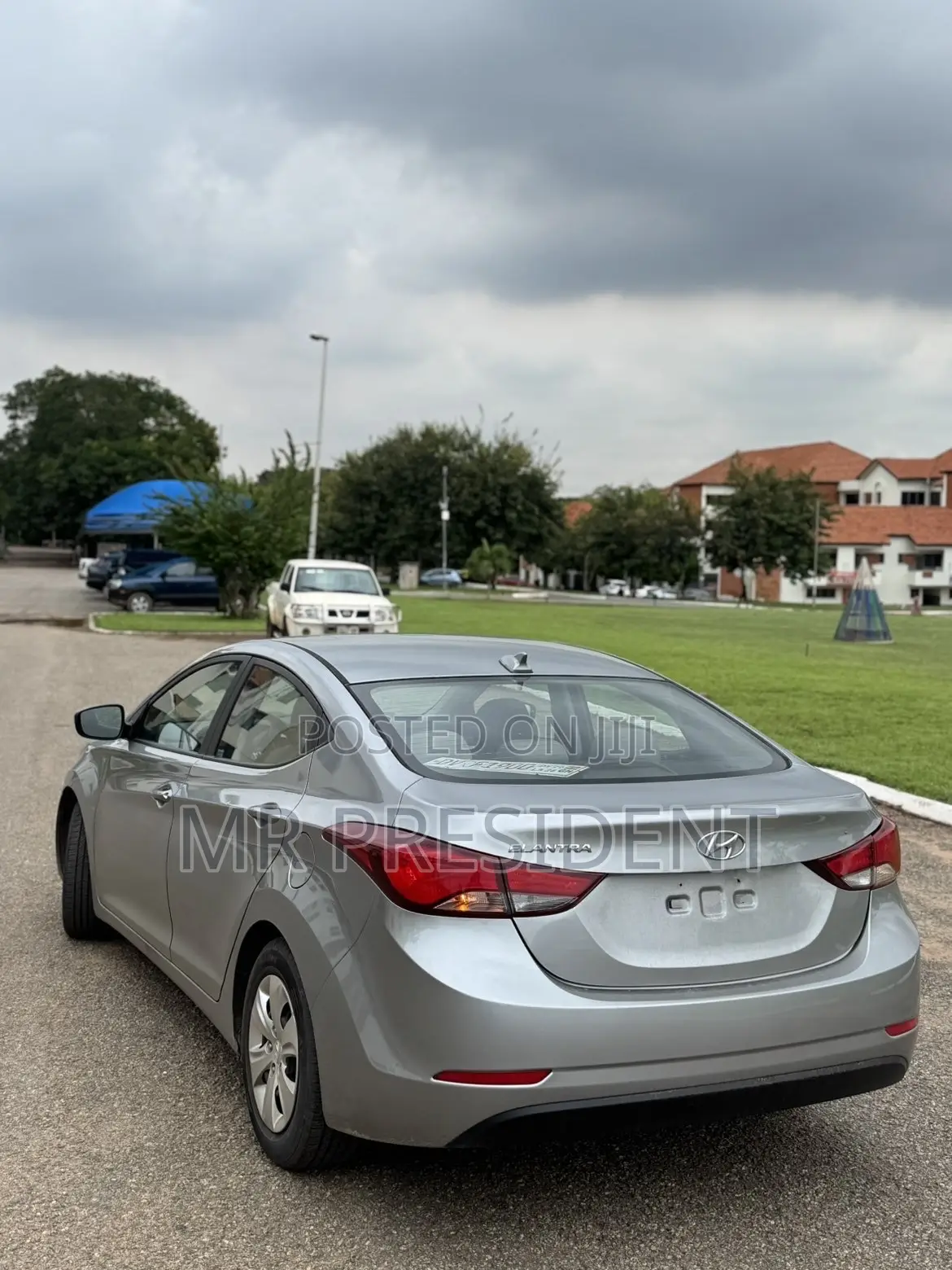 Hyundai Elantra SE Sedan FWD (1.8L 4cyl 6M) 2016 Silver