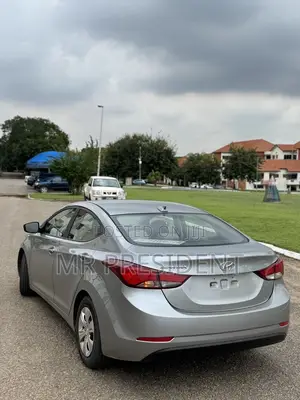 Hyundai Elantra SE Sedan FWD (1.8L 4cyl 6M) 2016 Silver