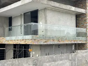 Professional Frameless Glass Installer