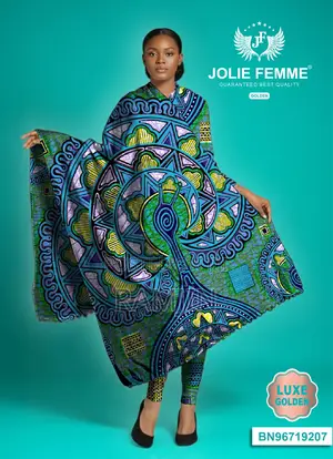 Jolie Femme Fabric 3 Yards