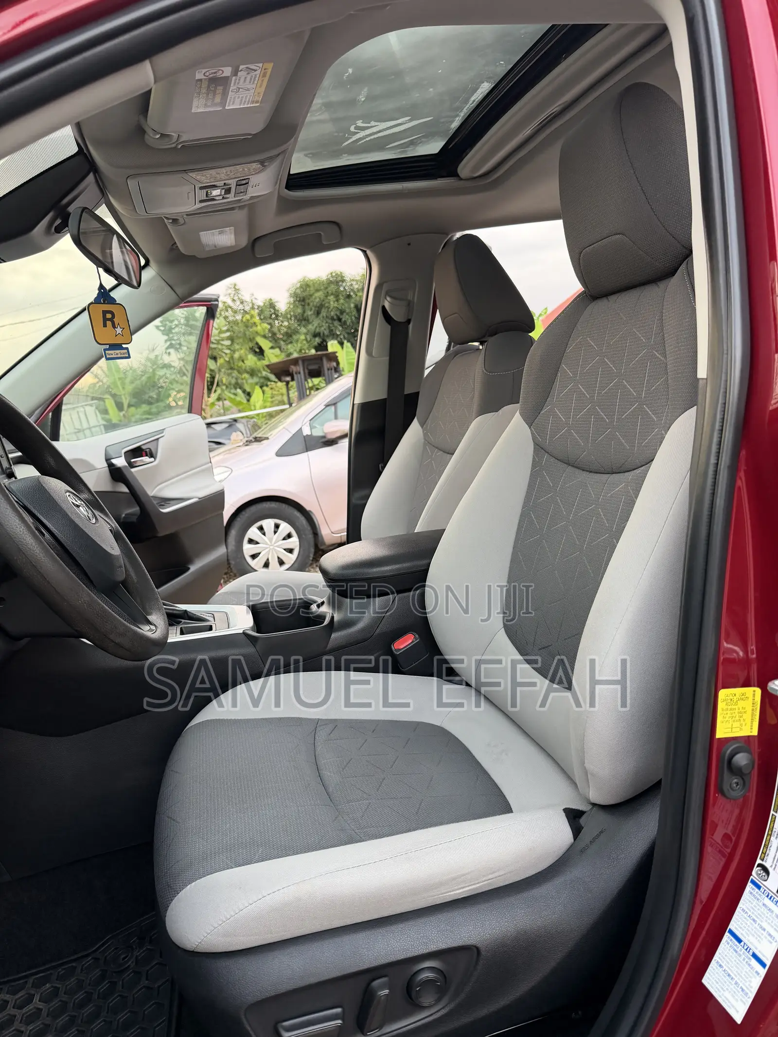 Toyota RAV4 2022 Red