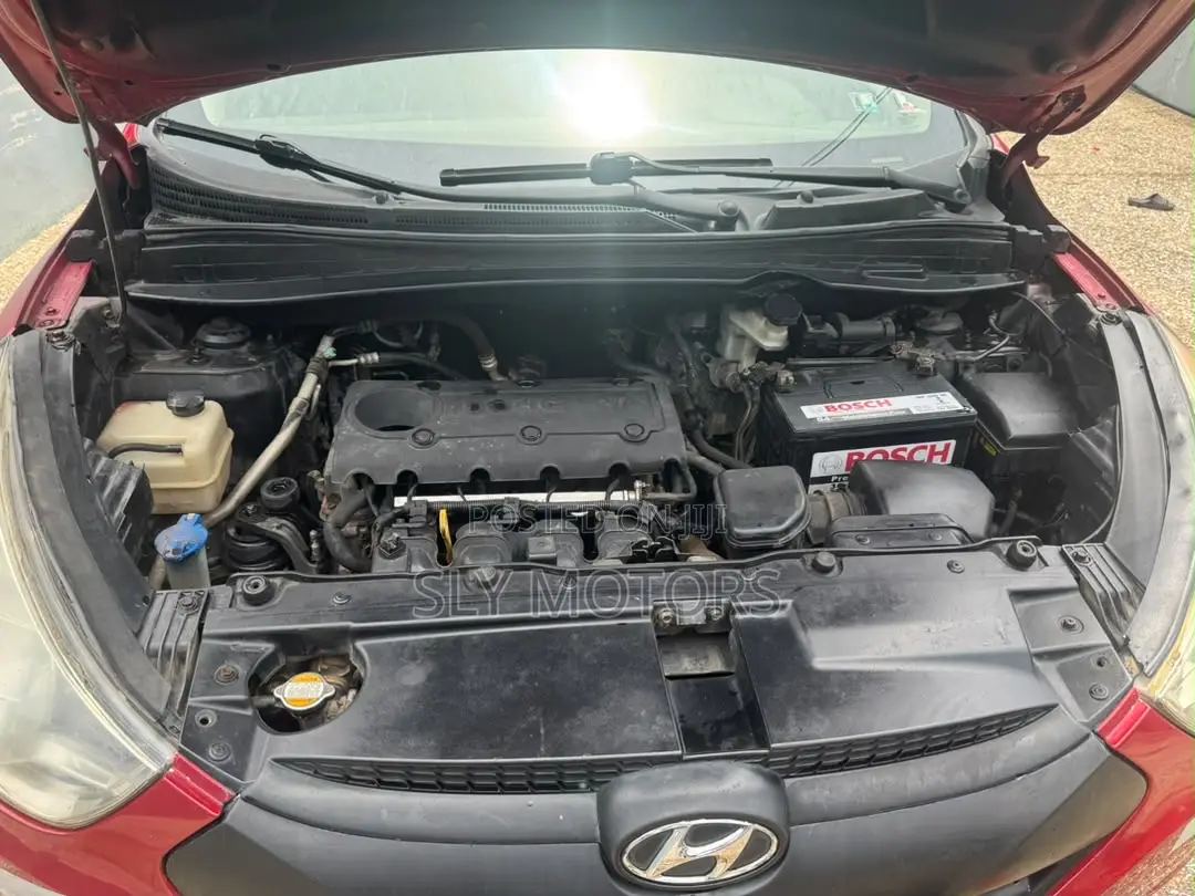 Hyundai Tucson 2013 Red