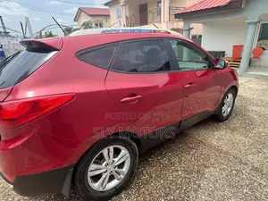 Hyundai Tucson 2013 Red