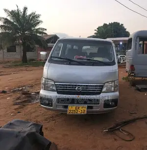 Nissan Caravan (Urvan) 2012 Silver