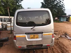 Nissan Caravan (Urvan) 2012 Silver