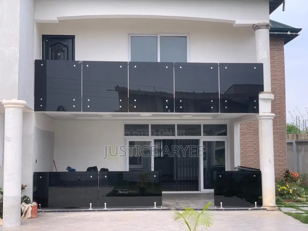 Professional Frameless Glass Installer