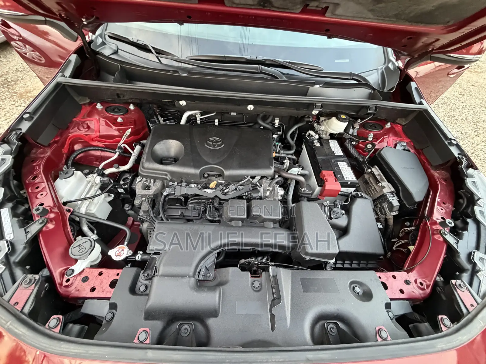 Toyota RAV4 2022 Red