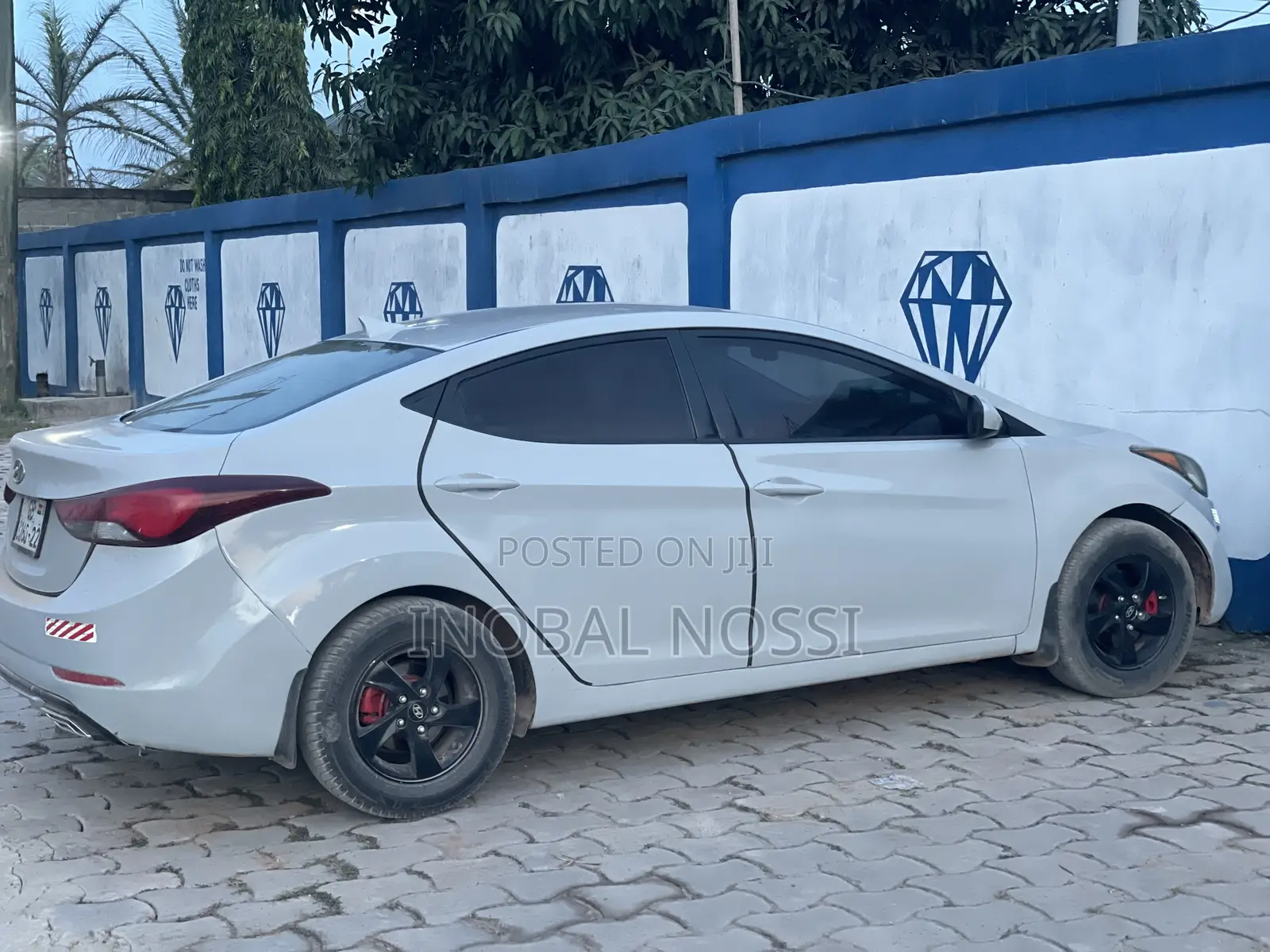Hyundai Elantra SE 4dr Sedan (1.8L 4cyl 6A) 2014