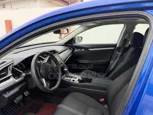 Civic 2017 Ext Going for Cool Price
