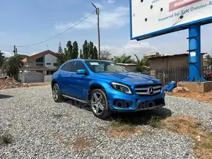 Mercedes-Benz GLA 250 2018 Blue
